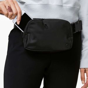 Lululemon Everywhere Belt Bag Black